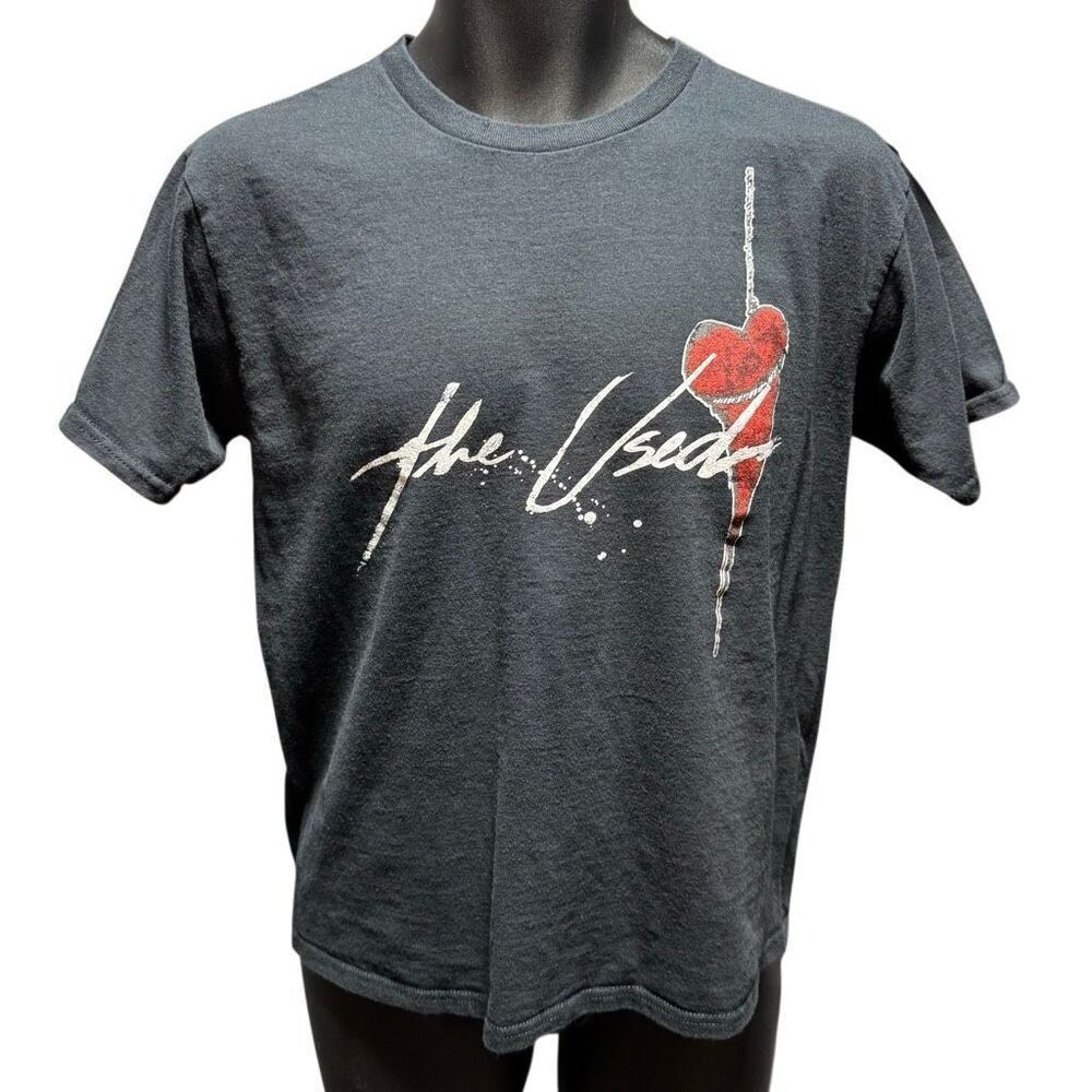 The Used In Love and Death Black White & Red Hanging Heart T-Shirt Men’s Small